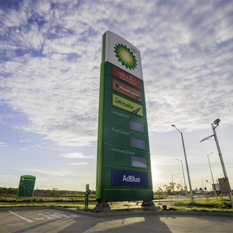 BP Truck Stop Exterior Signage Design